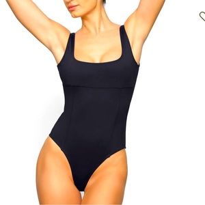 SHAPING SWIM TANK ONE PIECE Size XL Onyx Black